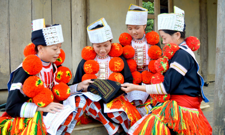 Văn hoá và Du lịch: Bảo tồn văn hóa Dao ở bản Vua Bà