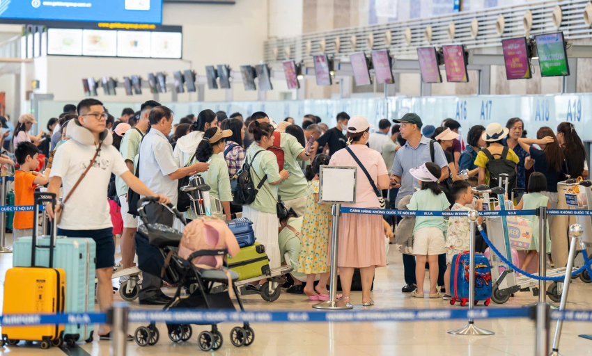 Tăng cường bay đêm dịp Tết Nguyên đán