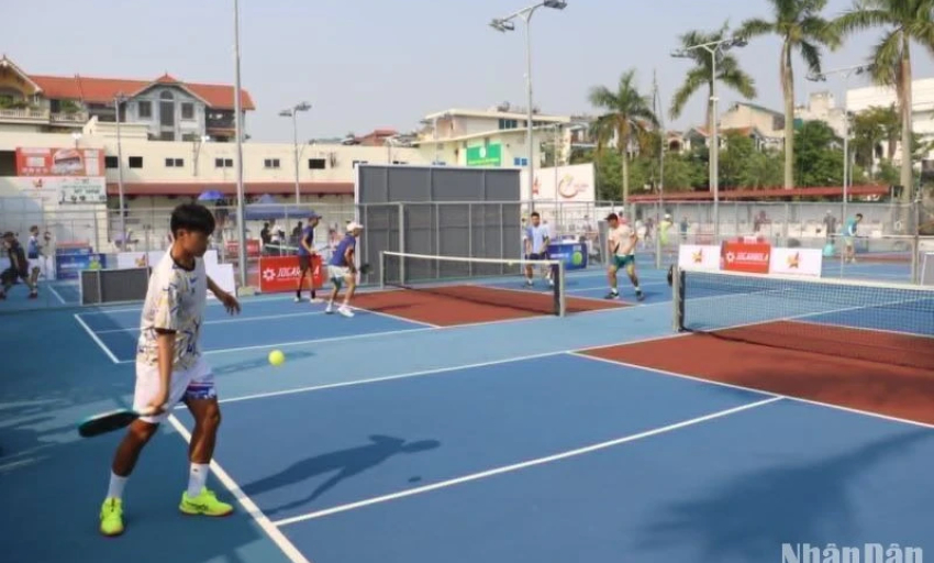 Nở rộ trào lưu chơi pickleball