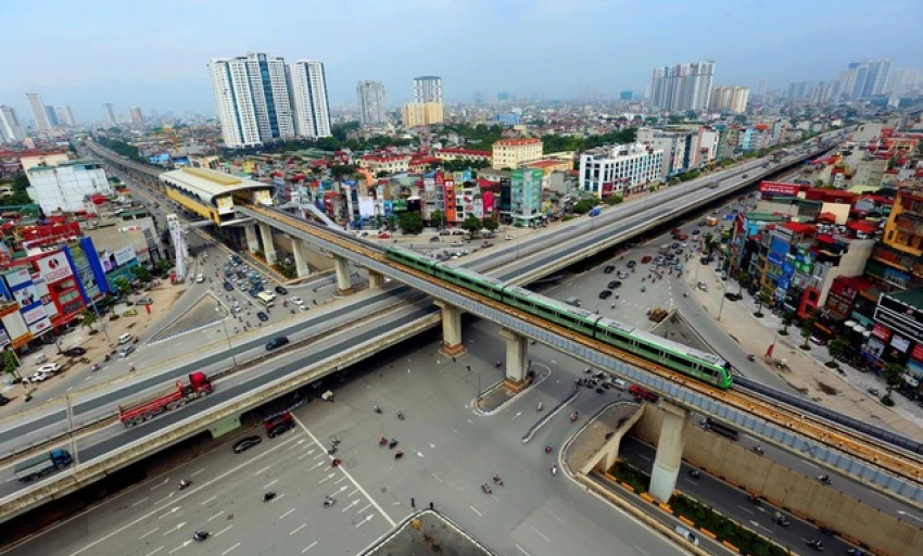 Bộ Chính trị yêu cầu tiếp tục đầu tư tàu điện ngầm tại Hà Nội, TP.HCM
