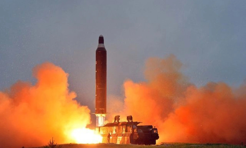 Hàn Quốc nghi ngờ Triều Tiên gửi vũ khí tới Nga