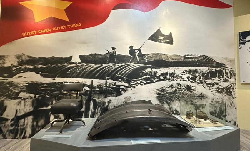 Bảo tàng Lịch sử trưng bày 150 hiện vật kỷ niệm chiến thắng Điện Biên Phủ