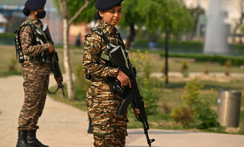 Xả súng vào nhóm du khách ở Kashmir, ít nhất 5 người chết
