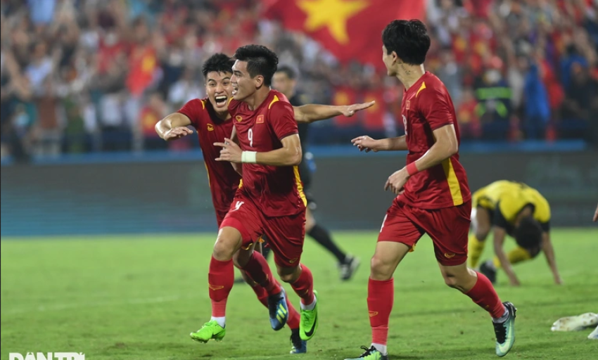Thắng nghẹt thở Malaysia, U23 Việt Nam gặp Thái Lan ở chung kết SEA Games