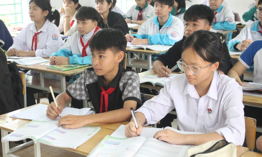 Chạy 'nước rút' ôn thi vào lớp 10