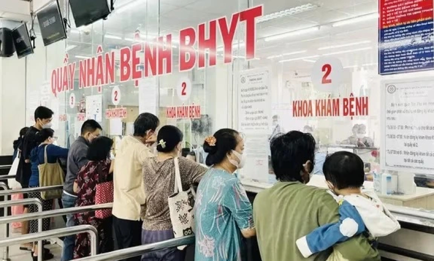 Dừng cấp thẻ BHYT giấy từ 1.6: Làm gì để được khám chữa bệnh?