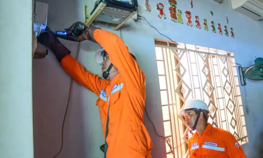 Giảm bậc thang điện sinh hoạt xuống còn 5 với mức giá cao nhất gần 4.000 đồng mỗi kWh