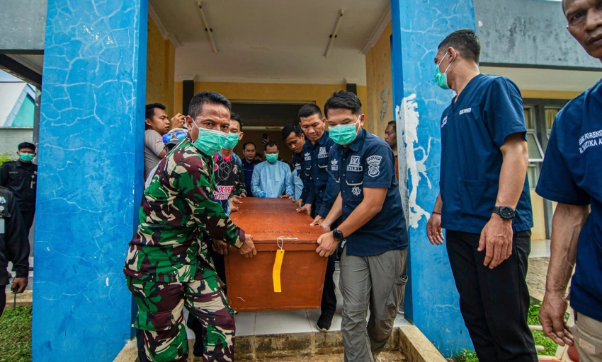 Nổ lớn khi quân đội tiêu hủy đạn, 13 người thiệt mạng tại Indonesia
