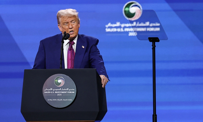 Ông Trump dỡ bỏ mọi lệnh cấm vận Syria