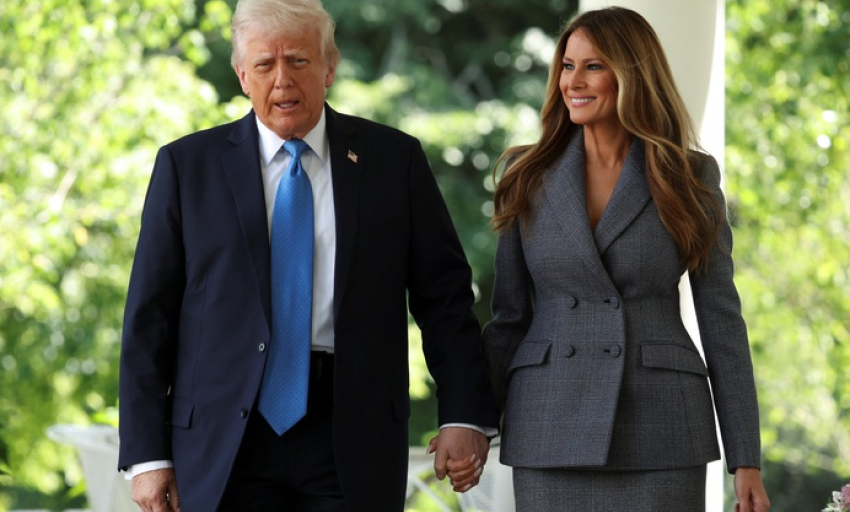 Ông Trump ký luật cấm đăng ảnh nóng 'trả thù tình'