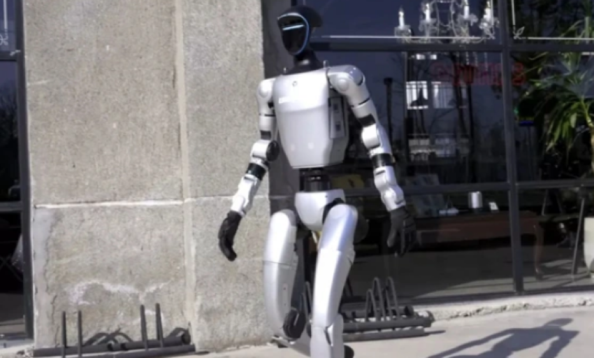 Robot của Trung Quốc mất kiểm soát, suýt làm hại con người