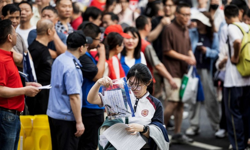 Trung Quốc: Hơn 13 triệu thí sinh dự thi 'gaokao'