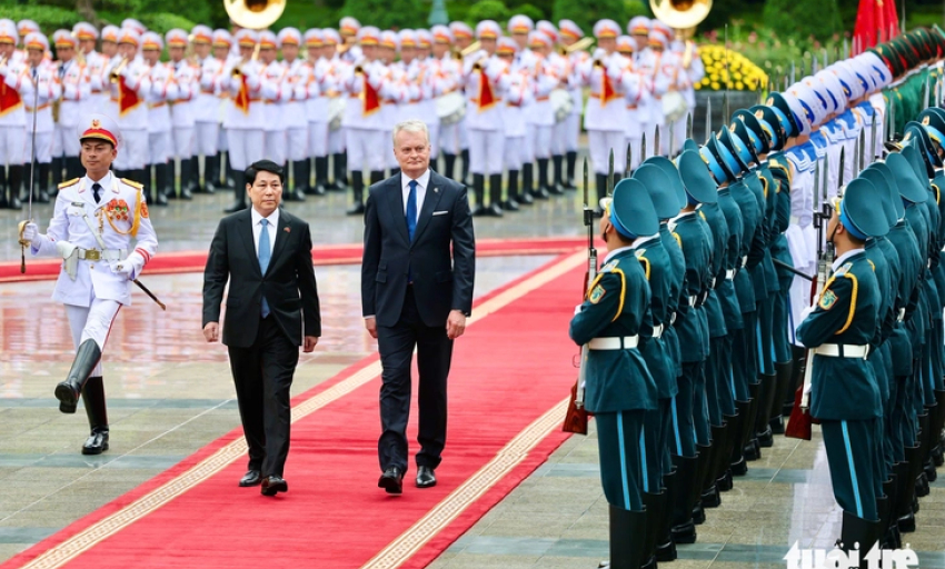 Chủ tịch nước Lương Cường đón, hội đàm với Tổng thống Lithuania