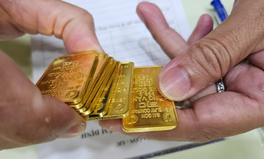 Giá vàng miếng SJC gây bất ngờ trên thị trường tự do