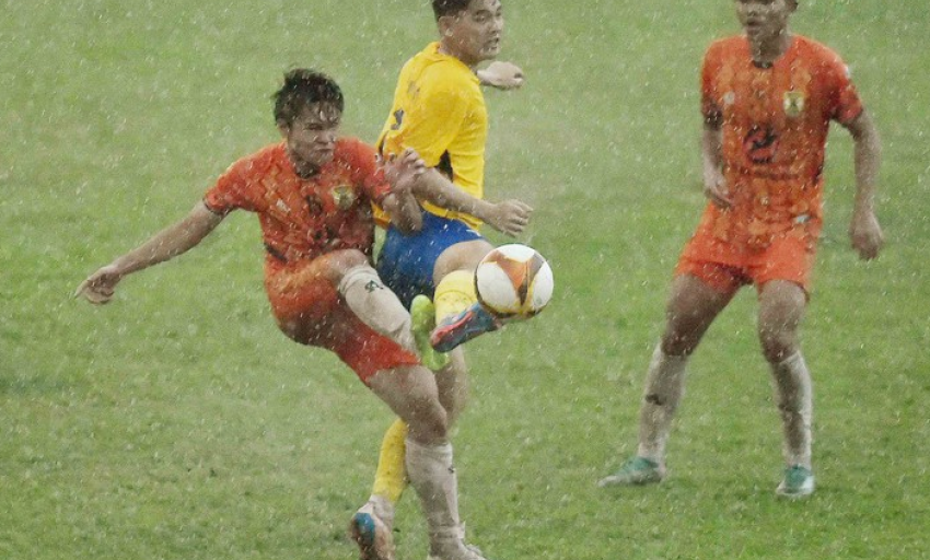 Hy hữu: VFF cho trận đấu đá thêm 7 phút vào lúc... 9h30 sáng hôm sau
