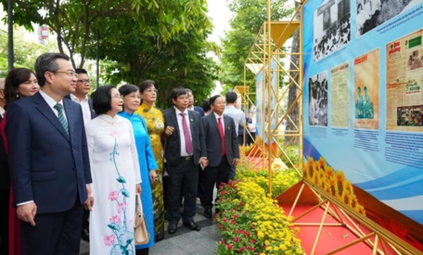 Khai mạc triển lãm ảnh Báo chí cách mạng Việt Nam - Một thế kỷ đồng hành cùng dân tộc