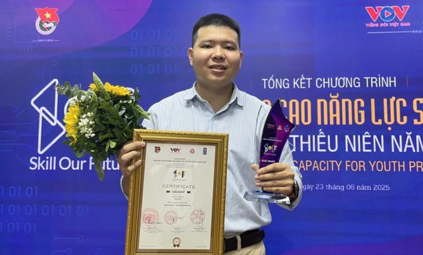 Mày mò sáng tạo ra AI tư vấn tâm lý, nam sinh thắng lớn