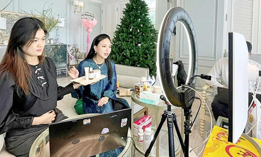 Mỹ phẩm giá rẻ 'tận đáy', công dụng 'thần kỳ', coi chừng bôi hàng giả lên người