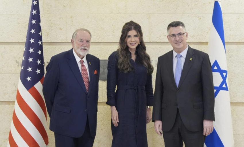 Mỹ sơ tán công dân khỏi Israel, Lầu Năm Góc tấn công cơ sở hạt nhân Iran