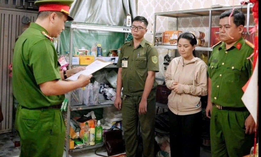 Tạm giam nữ bị can livestream bán hơn 72 tỉ đồng về hành vi trốn thuế