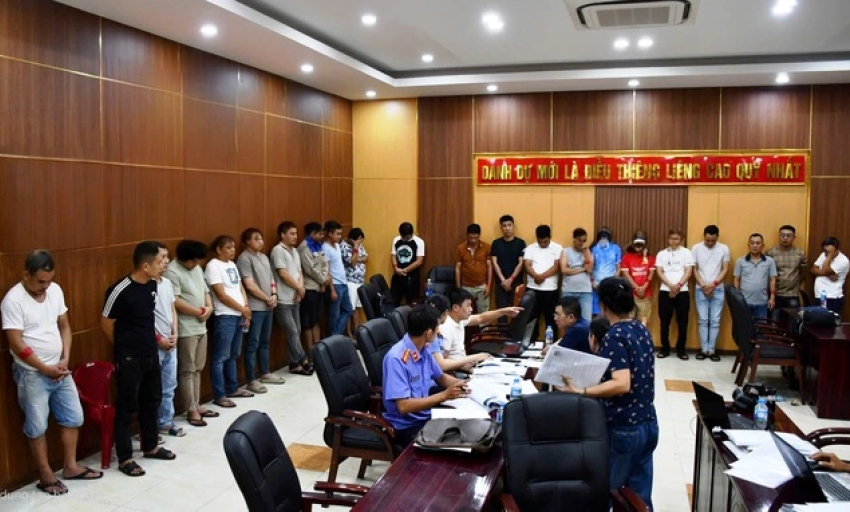 Triệt phá đường dây cá độ bóng đá hơn 350 tỉ đồng, thu giữ 15.000 trang tài liệu