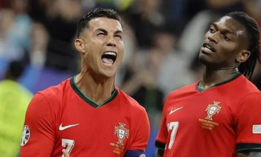 Ronaldo nguy cơ bị cấm thi đấu trận gặp Pháp