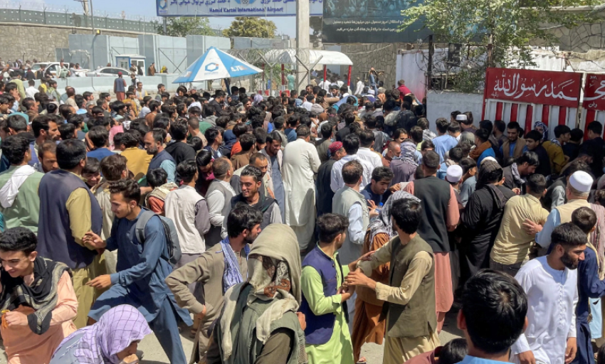 Anh bí mật tiếp nhận hàng ngàn người Afghanistan bị lộ thông tin cá nhân