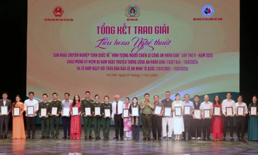Bế mạc Liên hoan sân khấu toàn quốc về hình tượng chiến sĩ Công an nhân dân
