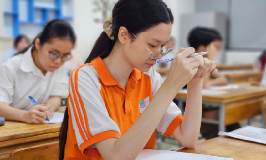 Bộ GD-ĐT công bố đáp án, thang điểm các môn thi tốt nghiệp THPT 2025