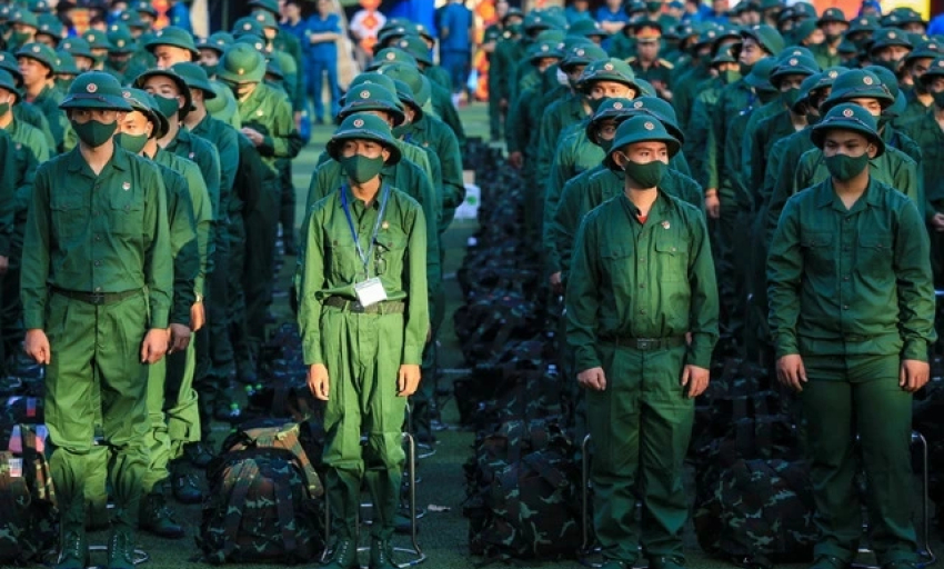 Bộ Quốc phòng không gọi nhập ngũ người cận thị trên 1,5 diop