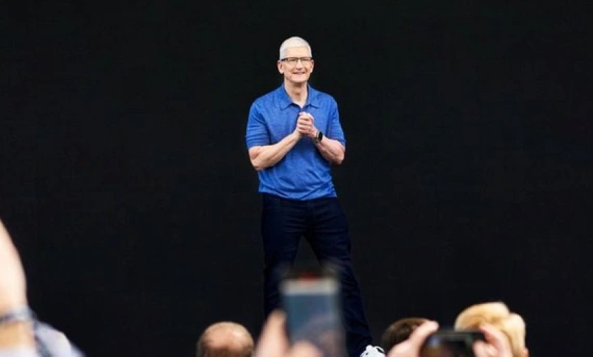 Chiếc ghế CEO Apple của Tim Cook đang lung lay?