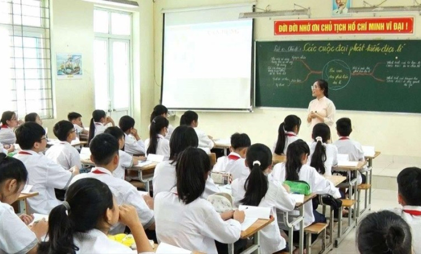 Điều chỉnh nội dung sách giáo khoa phù hợp thực tiễn