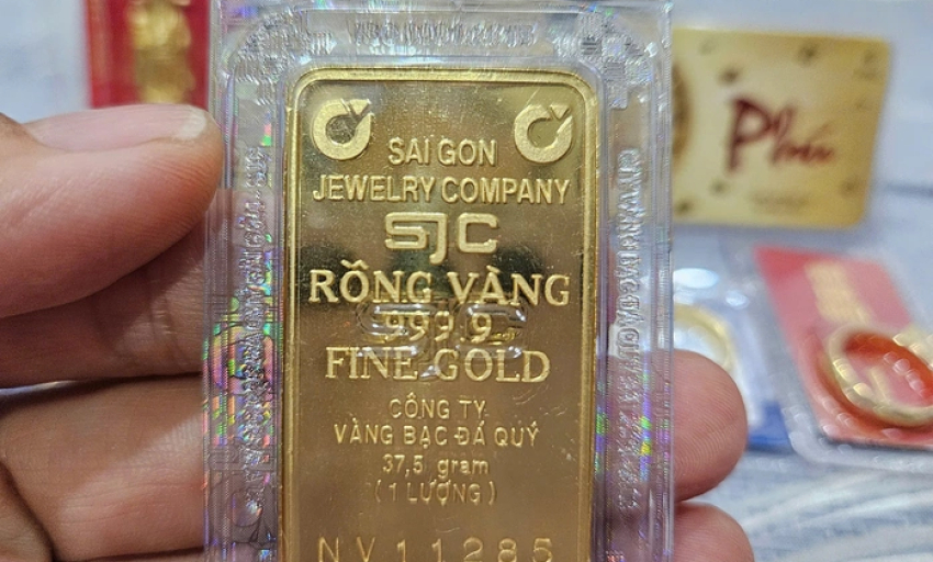 Giá vàng miếng SJC, vàng nhẫn đồng loạt giảm