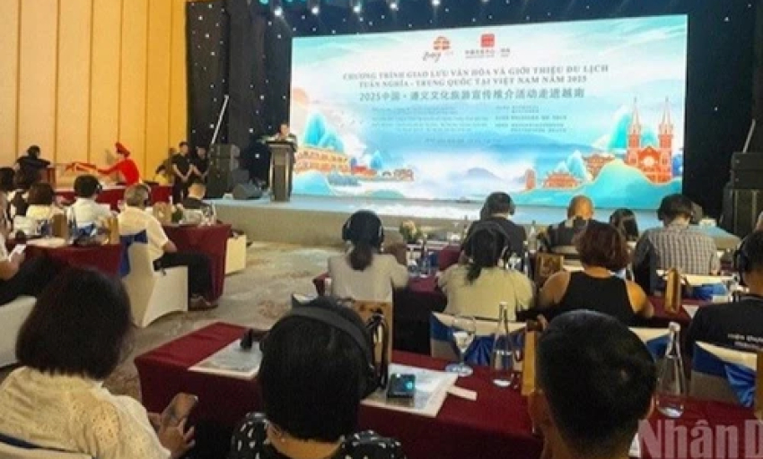 Giao lưu văn hóa, du lịch Việt Nam-Trung Quốc tại Hà Nội