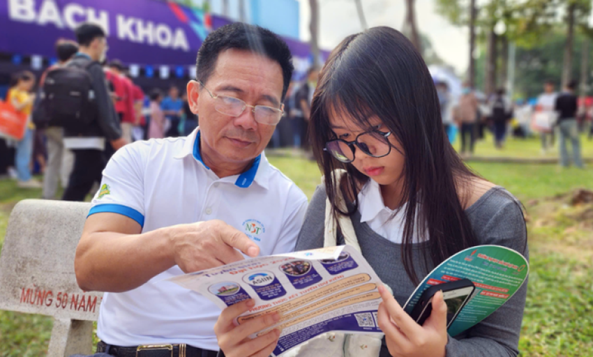 Học phí đại học năm 2025 sẽ cao hơn năm ngoái bao nhiêu?