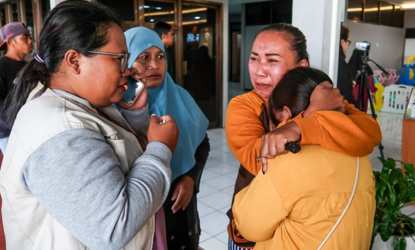 Indonesia: Chìm phà ngoài khơi đảo Bali, hàng chục người mất tích