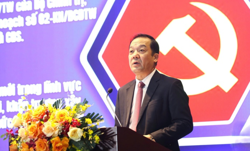Không được yêu cầu người dân cung cấp giấy tờ đã có trên cơ sở dữ liệu quốc gia