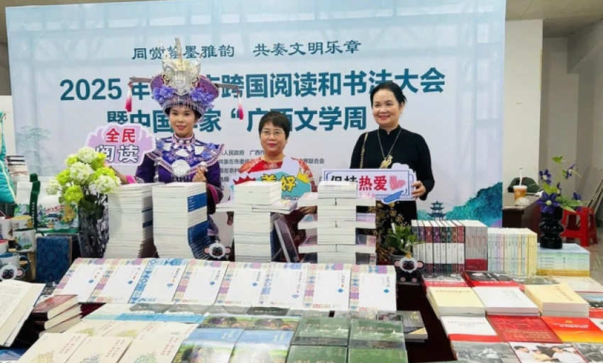 Ngày hội đọc sách quốc tế ở Sùng Tả