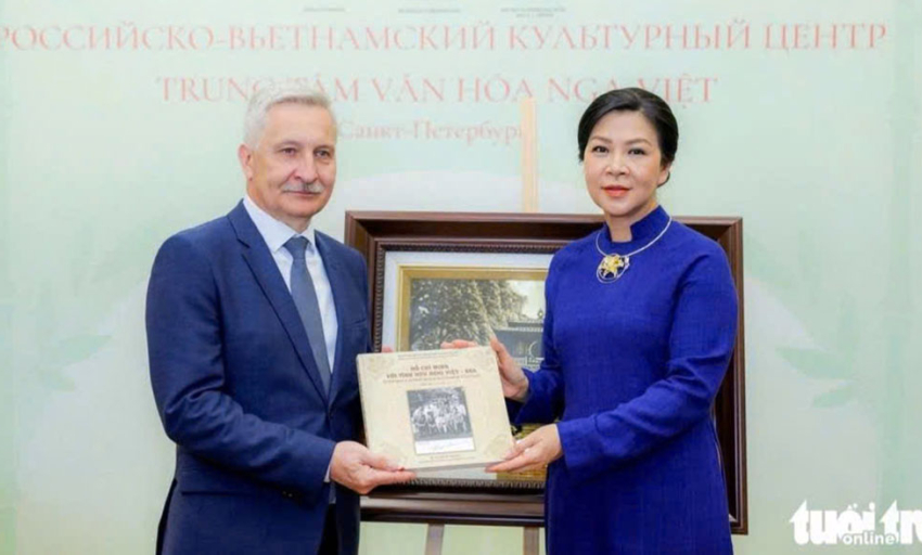 Phu nhân Ngô Phương Ly khánh thành Trung tâm Văn hóa Nga - Việt tại Saint Petersburg