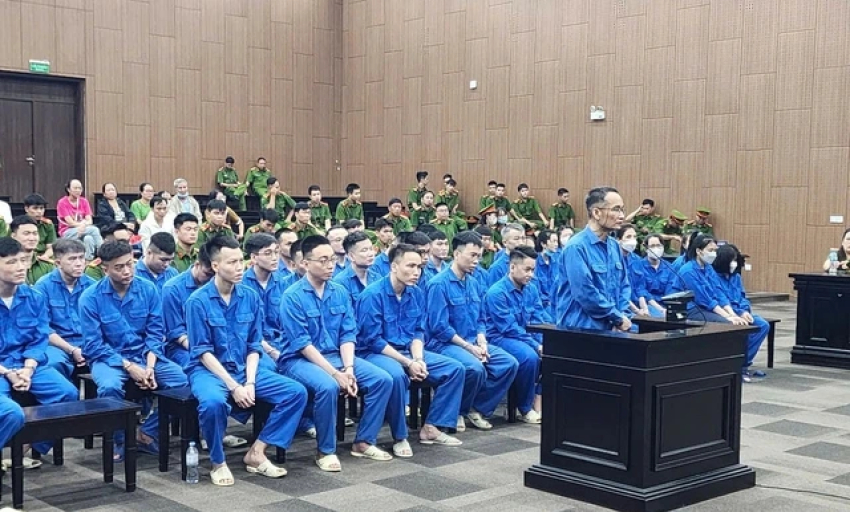 'Tập đoàn' siết nợ bằng cách 'khủng bố điện thoại', cắt ghép ảnh đồi trụy