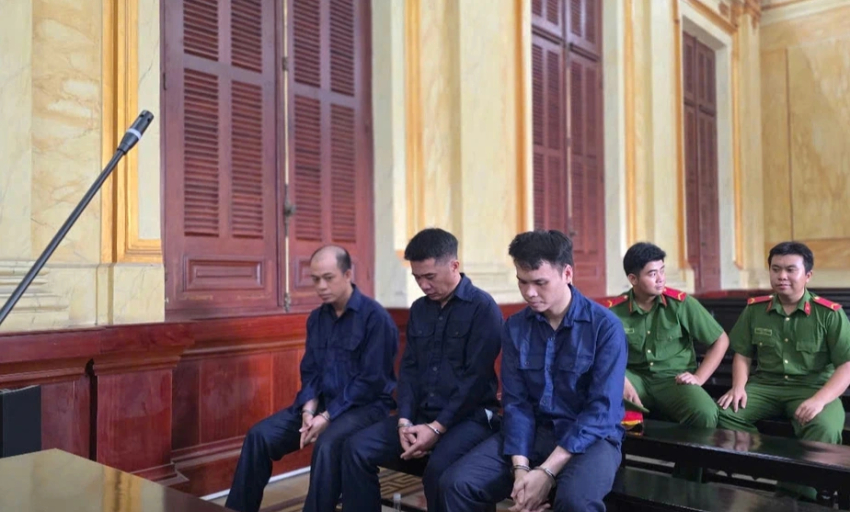 Tòa trả hồ sơ vụ 3 cựu công an phường bị chủ spa lừa hơn 2,1 tỉ đồng