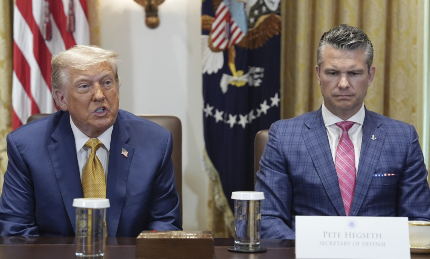 Tổng thống Donald Trump phê duyệt gởi vũ khí cho Ukraine