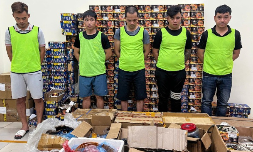 Triệt phá đường dây sản xuất, tiêu thụ gần 1 tấn pháo nổ liên tỉnh