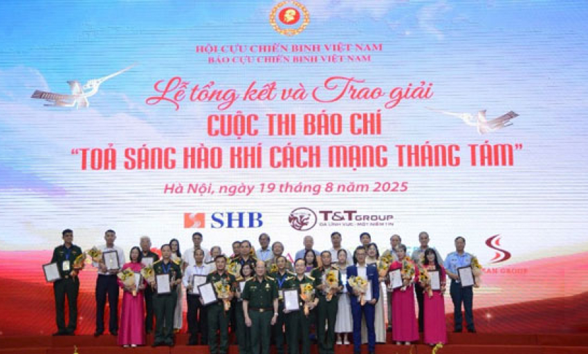 36 tác phẩm được vinh danh tại Cuộc thi báo chí “Tỏa sáng hào khí Cách mạng Tháng Tám”