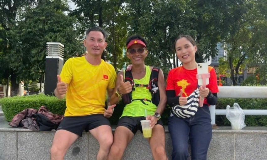 Chạy bộ xuyên Việt mừng Quốc khánh: Kế hoạch 7 ngày cuối của 'dị nhân'