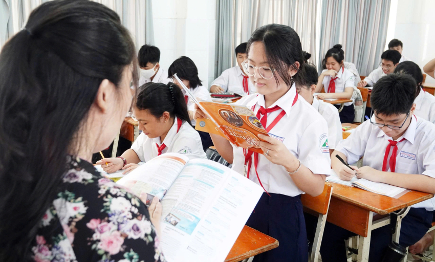 Dạy học không thể quá lệ thuộc vào một bộ sách giáo khoa