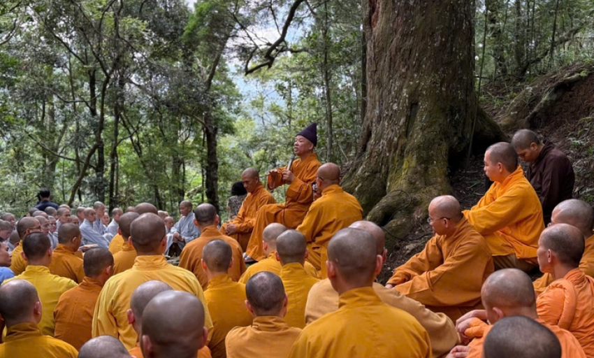 'Đừng khư khư chùa đẹp, sư hay'