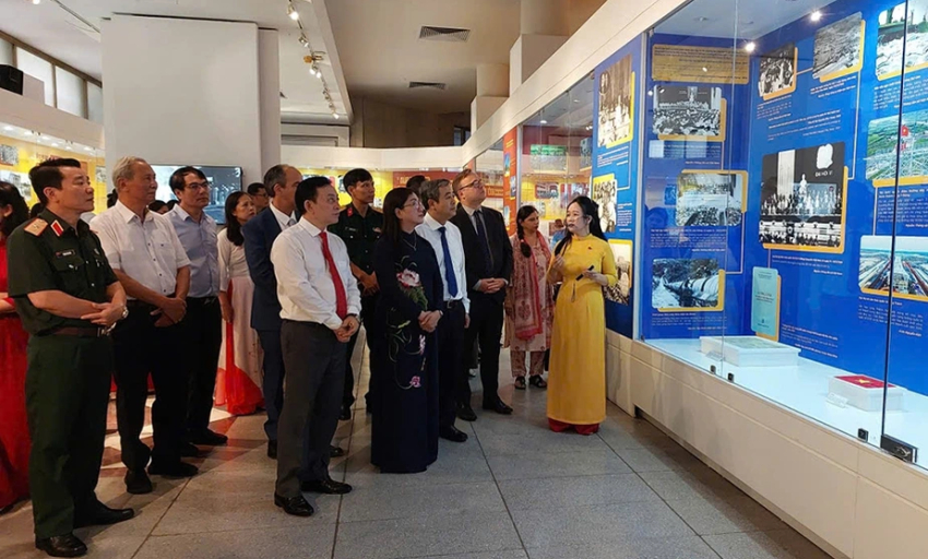 Đường đến 'Mùa thu độc lập'