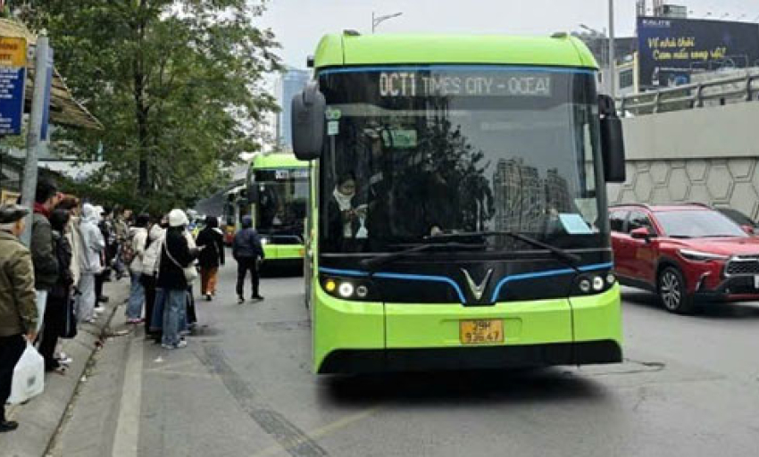 Hà Nội tăng cường 20 tuyến xe buýt phục vụ Triển lãm thành tựu kinh tế-xã hội kỷ niệm 80 năm Quốc khánh