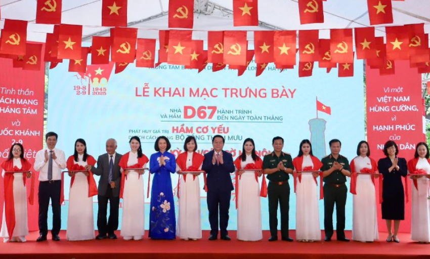 Khai mạc chuỗi trưng bày, triển lãm về di tích lịch sử, di tích Cách mạng
